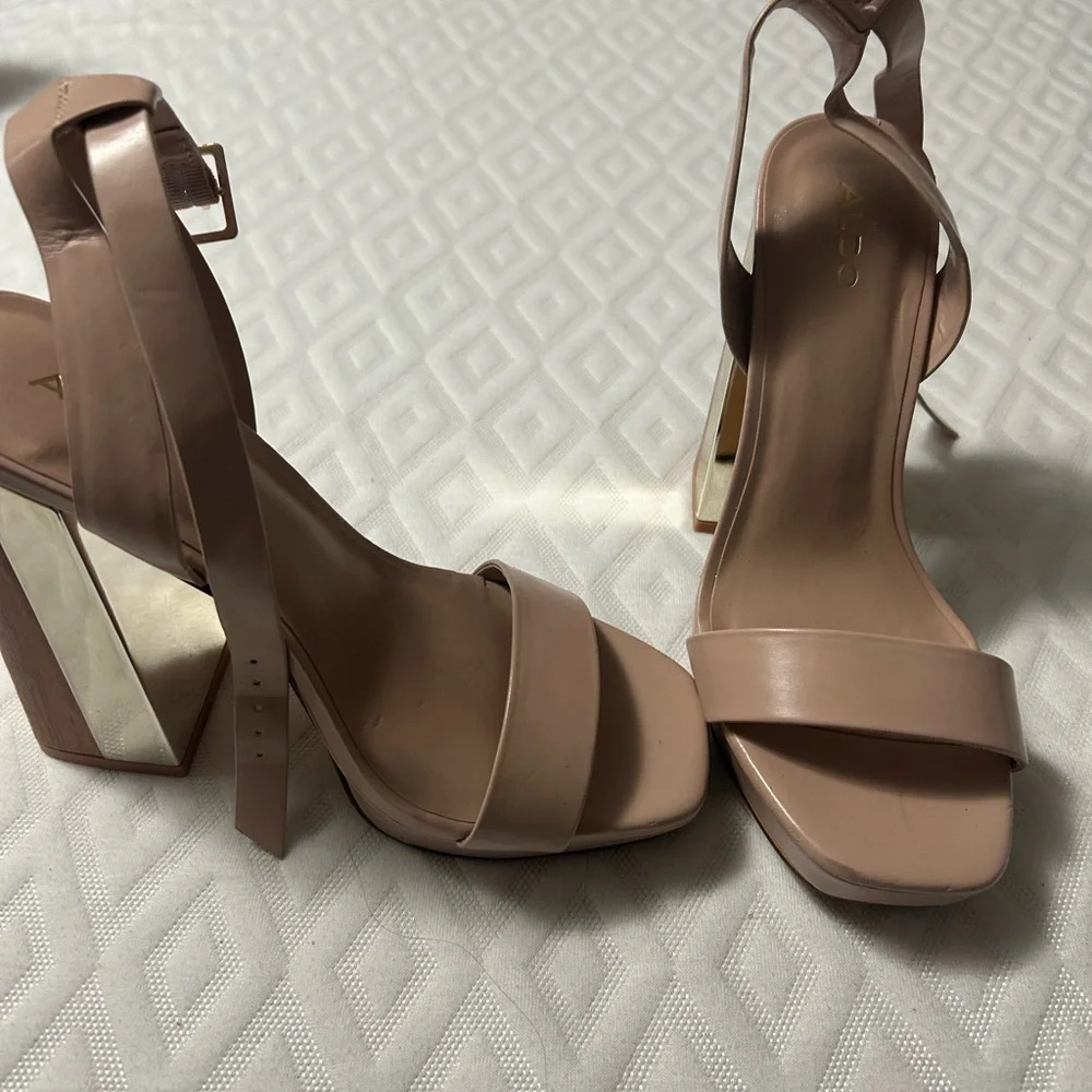 Aldo Nude Heels - Picture 4 of 6